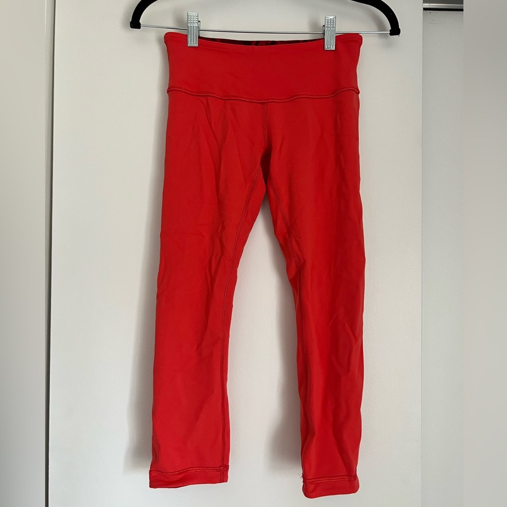 Lululemon Wunder Under 3/4 Pant, size 4, Reversible